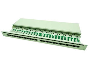 Commscope 110安裝托架與超五類(lèi)24口配線架對(duì)比解析